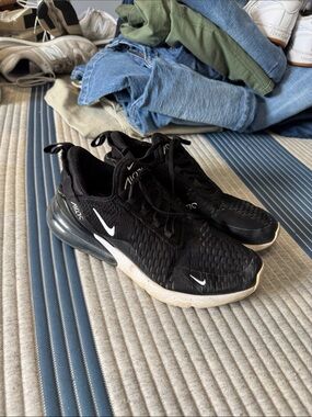 Nike Air 270 size 9W